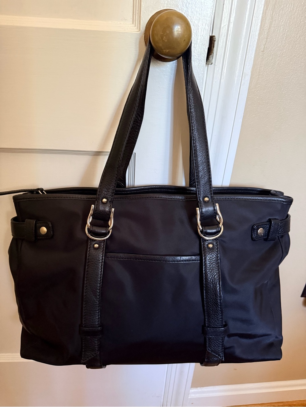 Banana Republic Women’s Everyday Tote Bag - Stylish Work & Travel Carrier